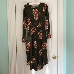 Green long sleeved dress with flowers